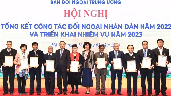 Đối ngoại nhân dân tích cực góp phần phát triển đất nước