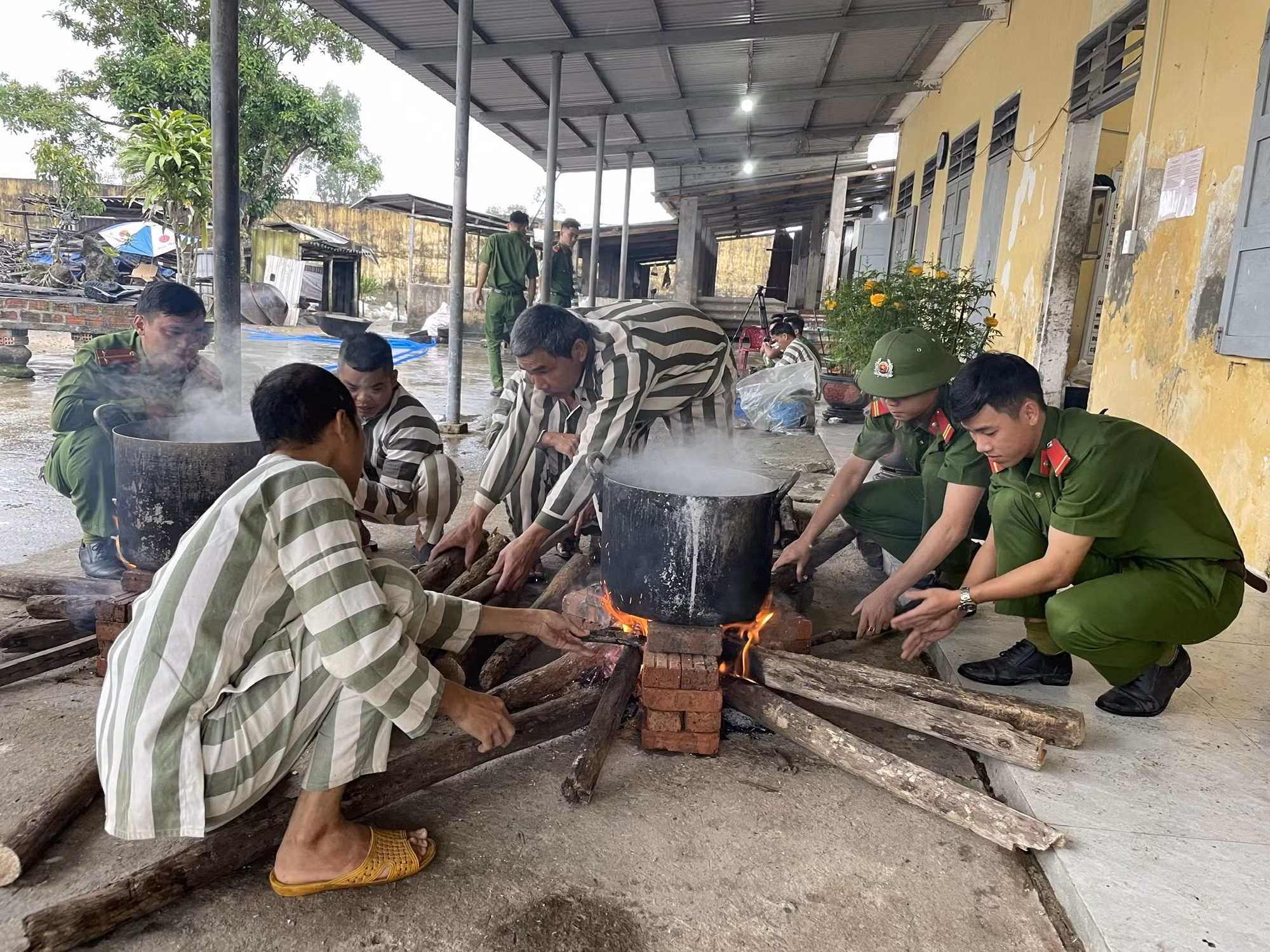 Tết ấm áp ở Trại tạm giam Công an tỉnh Quảng Nam -0