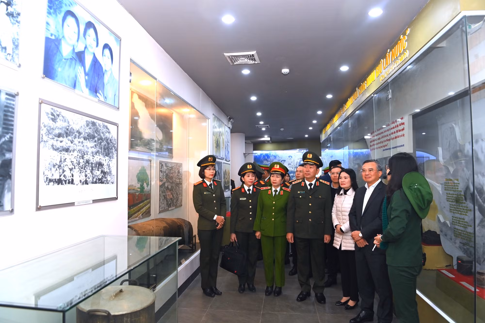 Bảo đảm người dân được đón Tết an lành, bình yên, 