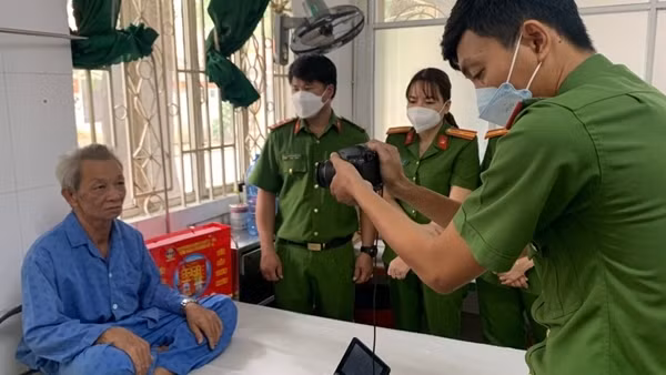 Hàng trăm bệnh nhân được tích hợp định danh điện tử tại giường bệnh
