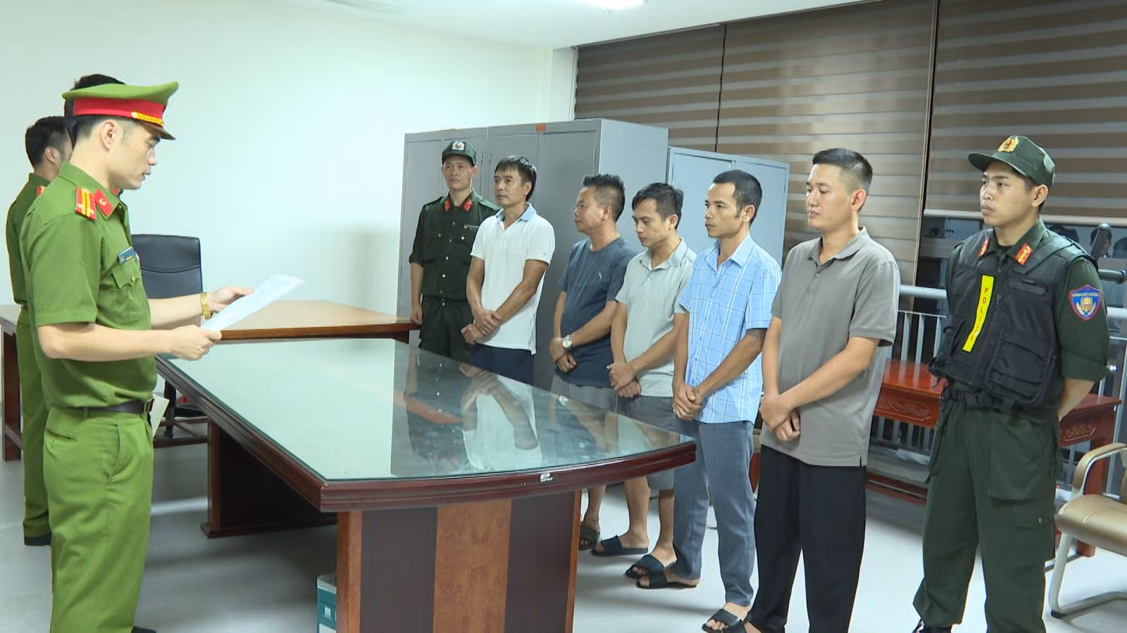 “Đào gốc, trốc rễ” tội phạm núp bóng doanh nghiệp ở Xứ Thanh -0