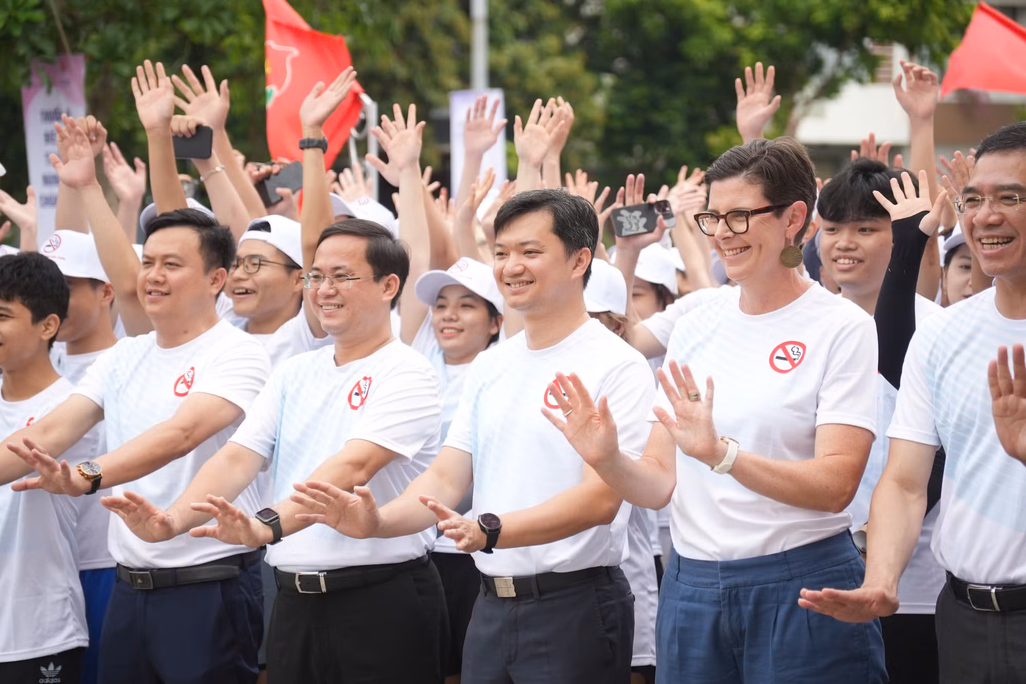 Kêu gọi thanh niên nói không với thuốc lá -0