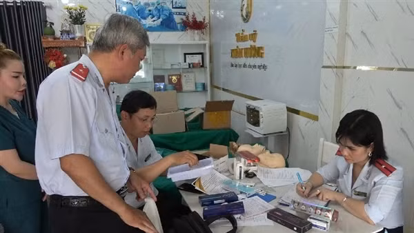 Tiền Giang: Buộc tạm dừng hoạt động đối với cơ sở thẩm mỹ "Xuân Hương"