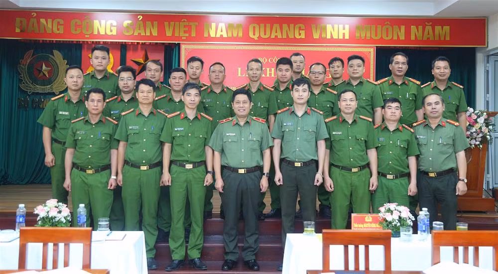 Tập huấn công tác ứng phó biến đổi khí hậu phòng chống thiên tai cho Công an xã -0