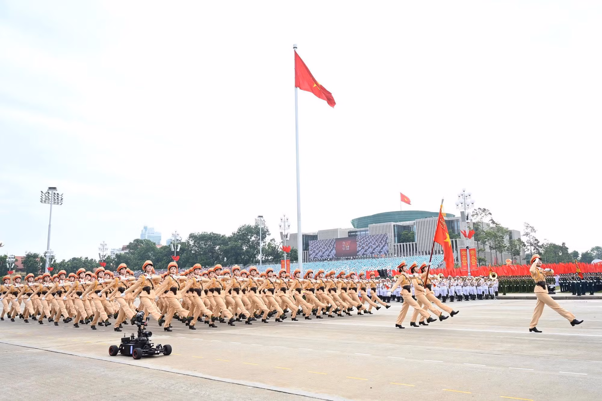 Cận cảnh các khối diễu binh hùng hậu của lực lượng CAND tại Lễ tổng duyệt A80 -1