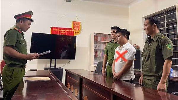 Khởi tố, bắt tạm giam một nhân viên ngân hàng về tội lừa đảo chiếm đoạt tài sản