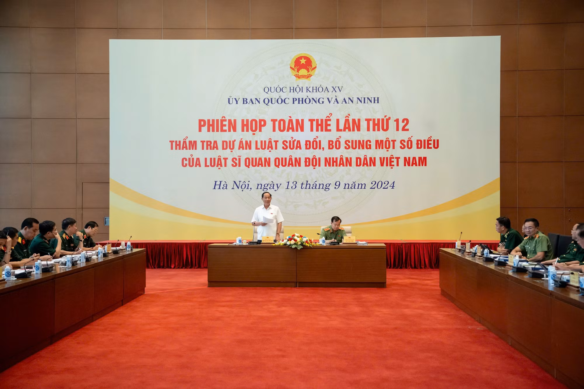 Ủy ban Quốc phòng và an ninh tổ chức phiên họp toàn thể lần thứ 12 -0