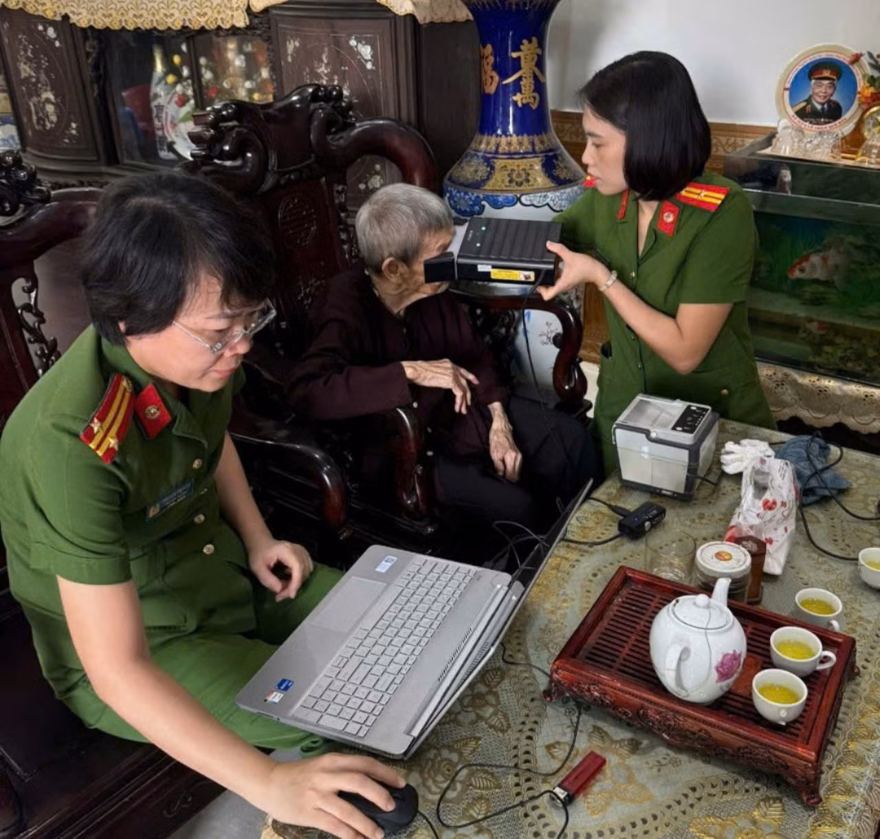 Triển khai thu nhận mẫu AND thân nhân của liệt sĩ chưa xác định được danh tính trên địa bàn TP Hà Nội -0