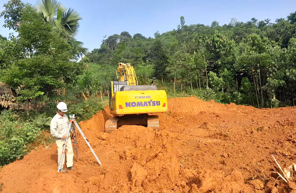 Bắt đầu xây dựng khu tạm định cư cho người dân Làng Nủ -0