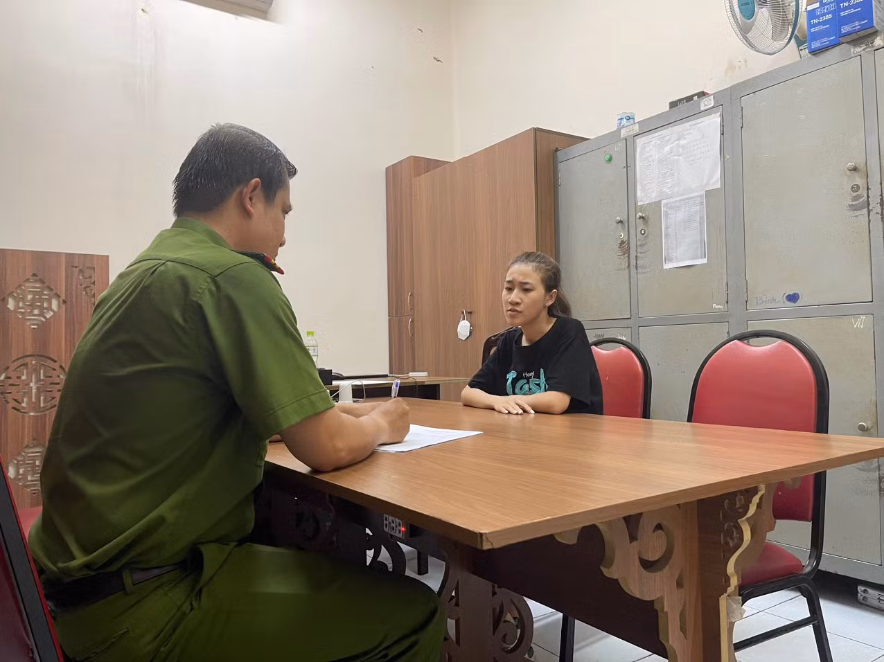 Phát hiện thêm nhiều hoa hậu, hoa khôi, người mẫu bán dâm với giá 200 triệu đồng -0