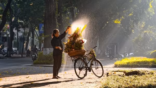 Miền Bắc ngày nắng, chiều tối có mưa