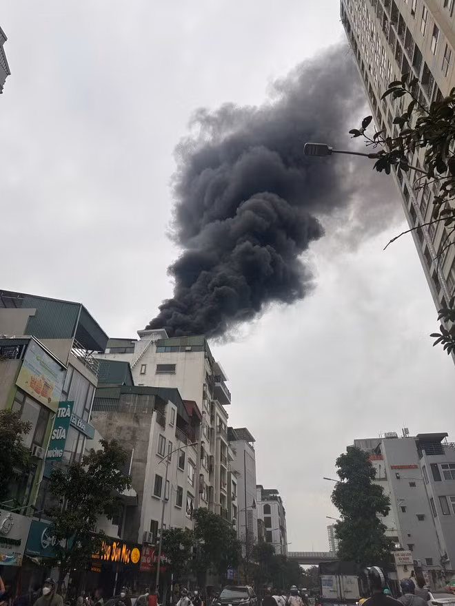 Xử phạt thợ hàn gây ra vụ cháy nhà cao tầng ở Hà Nội -0