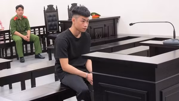 Suýt mất mạng do tấn công người yêu cũ của bạn gái