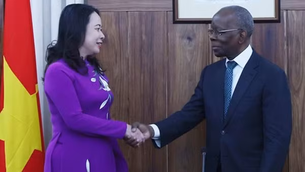 Phó Chủ tịch nước Võ Thị Ánh Xuân hội đàm với Thủ tướng Mozambique