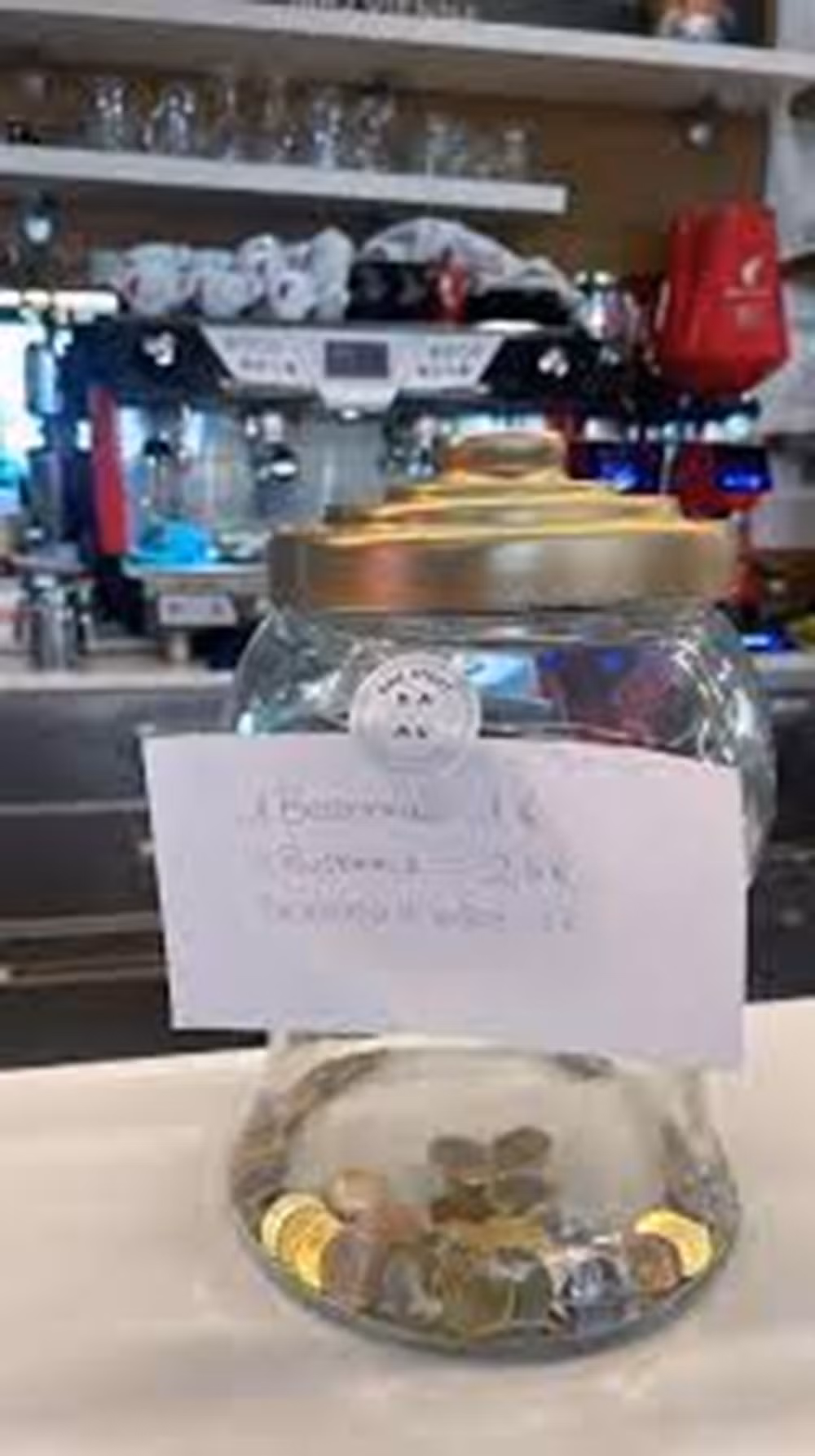 Italy: phạt tiền hành vi nói tục trong bar -0