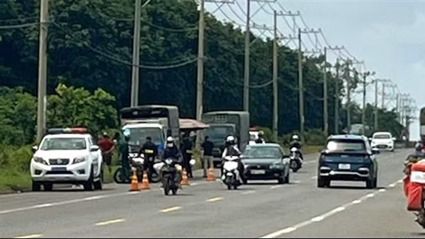 Tài xế xe tải dương tính với ma túy lái xe bỏ chạy khi CSGT dừng xe