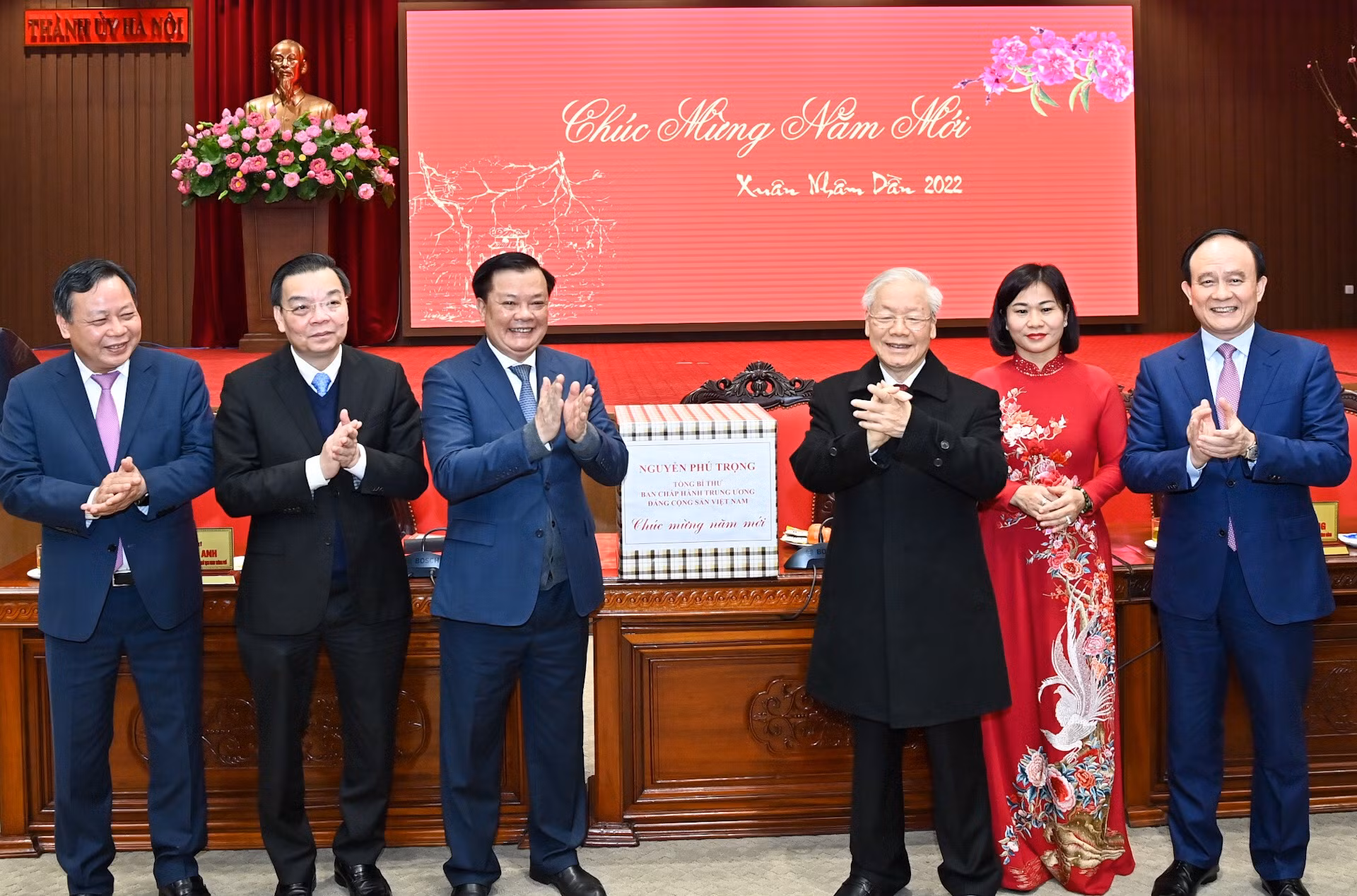 Tổng Bí thư chúc Tết Đảng bộ, chính quyền và nhân dân Hà Nội -0