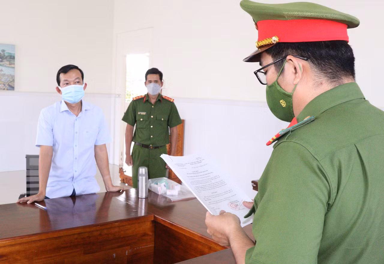 Bắt tổng giám đốc Công ty Trường Huy Vĩnh Long -0