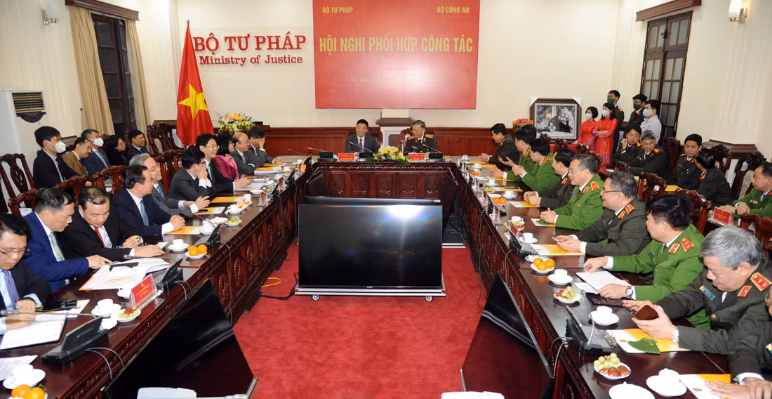 Bộ Công an và Bộ Tư pháp phối hợp công tác khá nhuần nhuyễn và hiệu quả -0