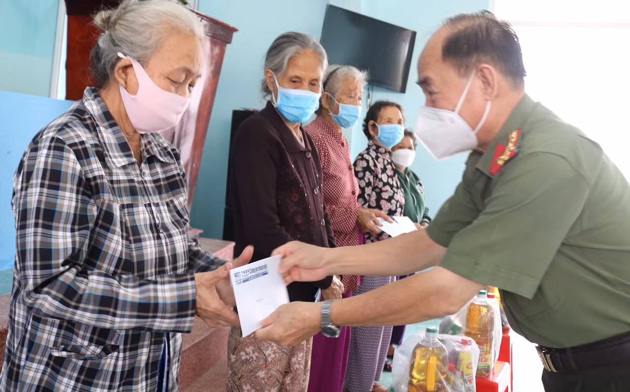 Góp chút tình Xuân gửi đến người dân Tiền Giang -0