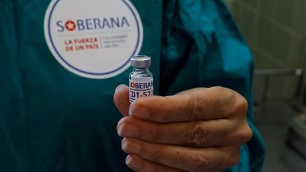 Bộ Y tế ban hành kế hoạch tiêm chủng vaccine COVID-19 xuyên Tết Nguyên đán ảnh 1