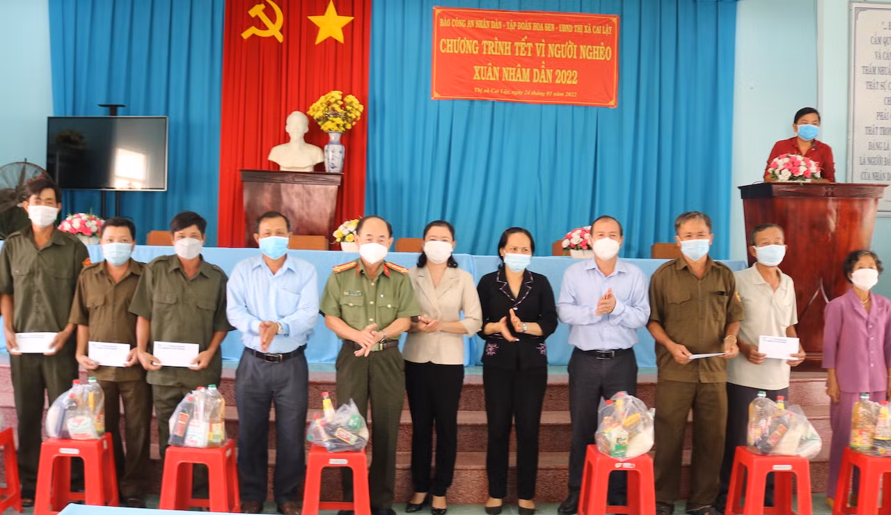 Góp chút tình Xuân gửi đến người dân Tiền Giang -0