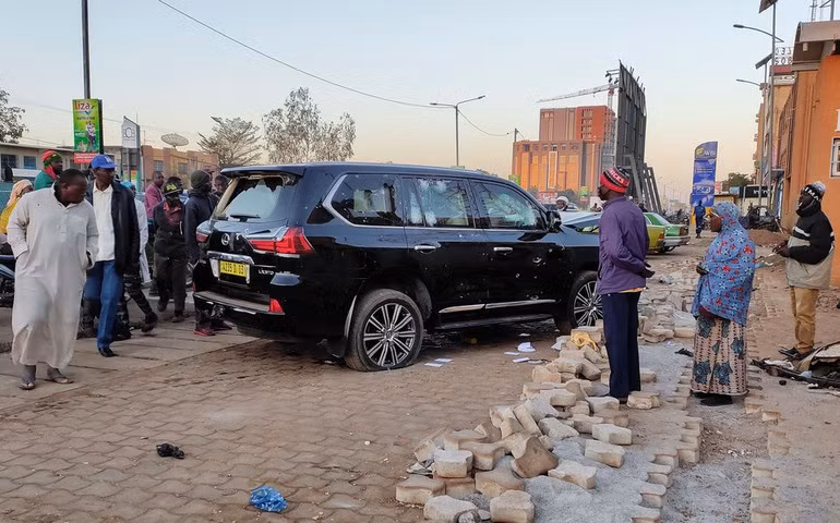 Tổng thống Burkina Faso bị quân đội bắt giữ -0
