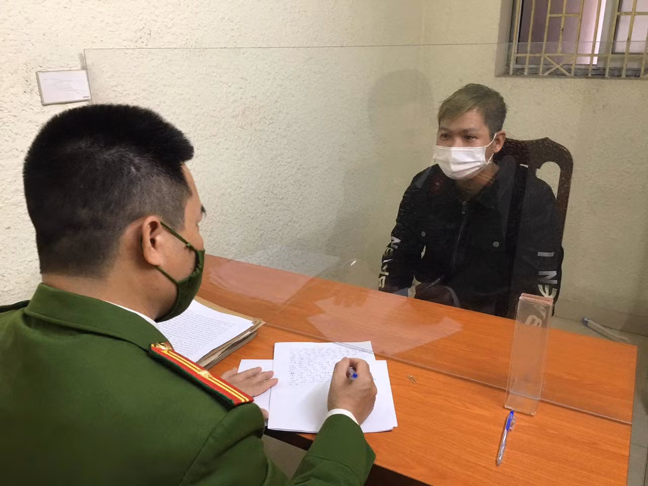 Giả mạo Zalo của người nổi tiếng để lừa đảo chiếm đoạt tài sản -0