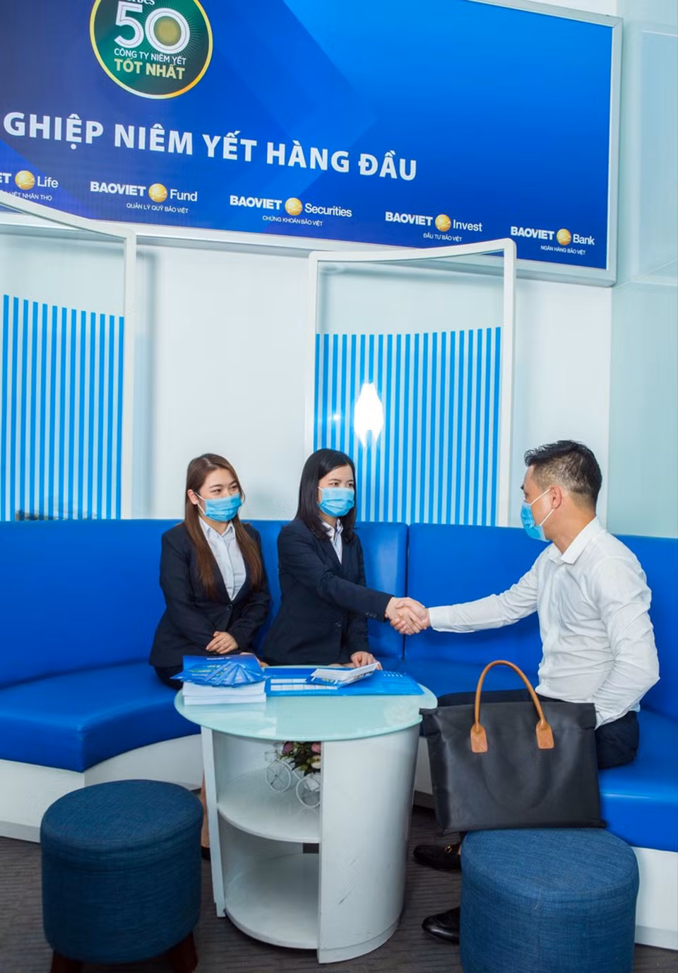 Tổng doanh thu vượt 2 tỷ USD, Bảo Việt vững vàng vượt COVID-19 trong năm 2021 -0