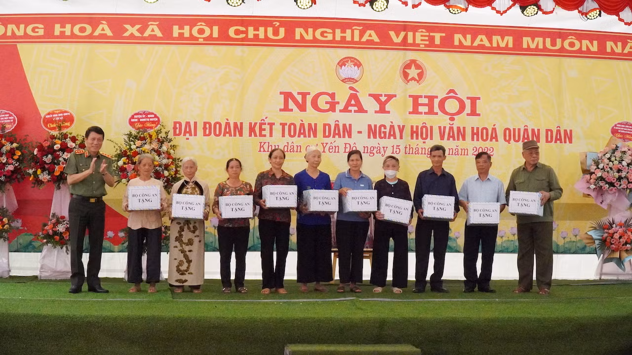 Thứ trưởng Lương Tam Quang dự Ngày hội Đại đoàn kết toàn dân tộc tại Hưng Yên -0