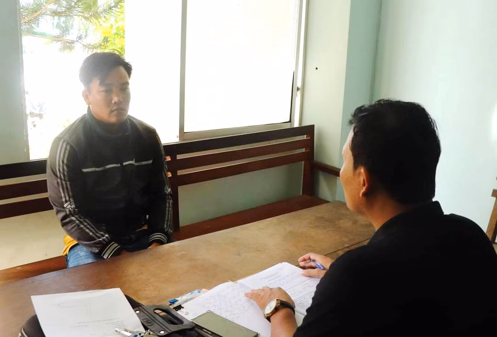  Mâu thuẫn sau cuộc chơi, vung tay dao đâm chết bạn nhậu -0