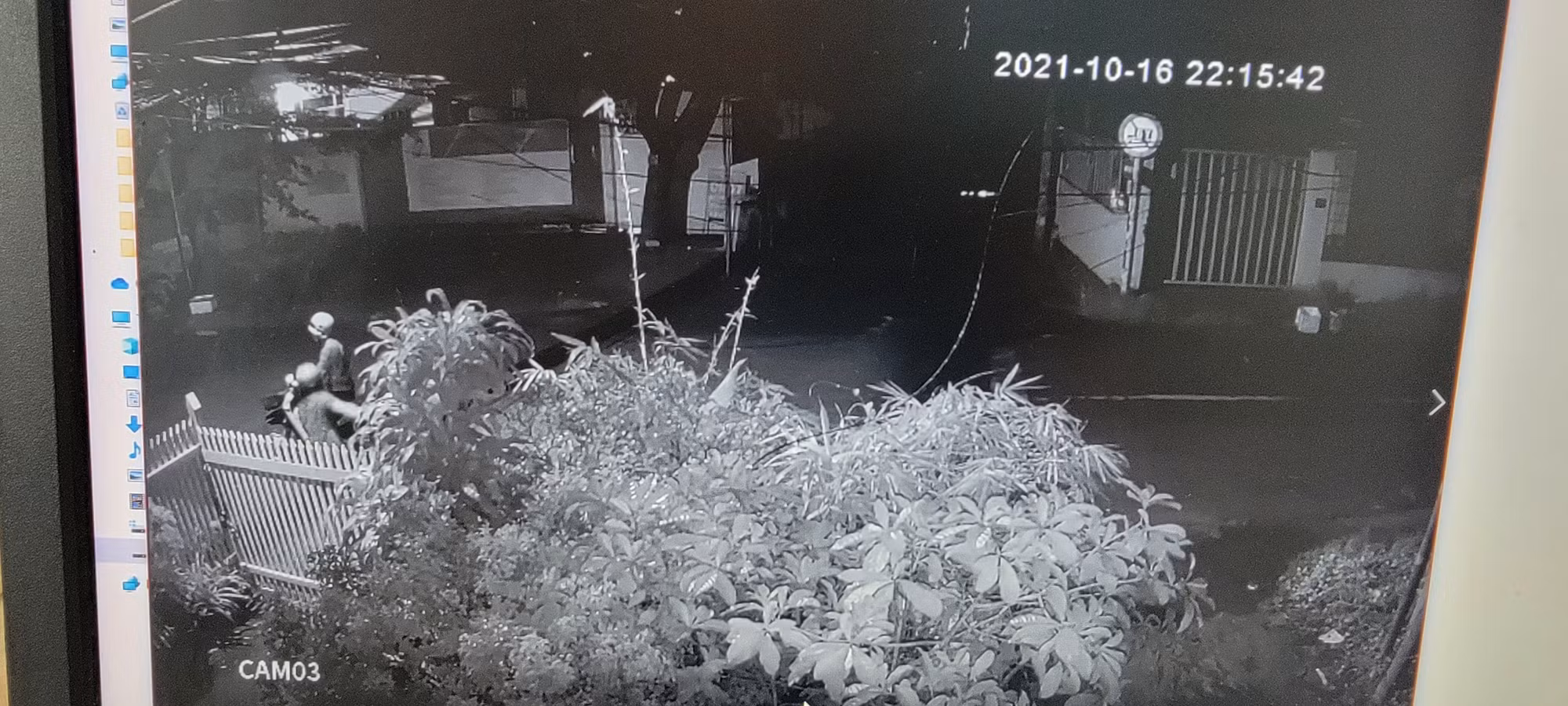 “Nhậu say rồi thuê người tạt sơn vào nhà người khác cho… vui”? -0