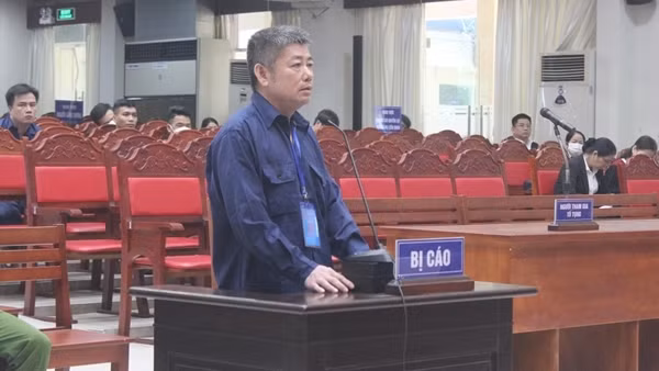 Đại án 200 triệu lít xăng lậu: Các bị cáo "cộm cán" bị đề nghị mức án từ 9 - 17 năm tù