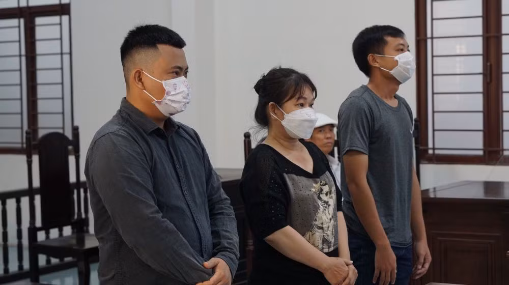 Điều tra bổ sung vụ sản xuất mũ bảo hiểm giả hiệu Nón Sơn -0