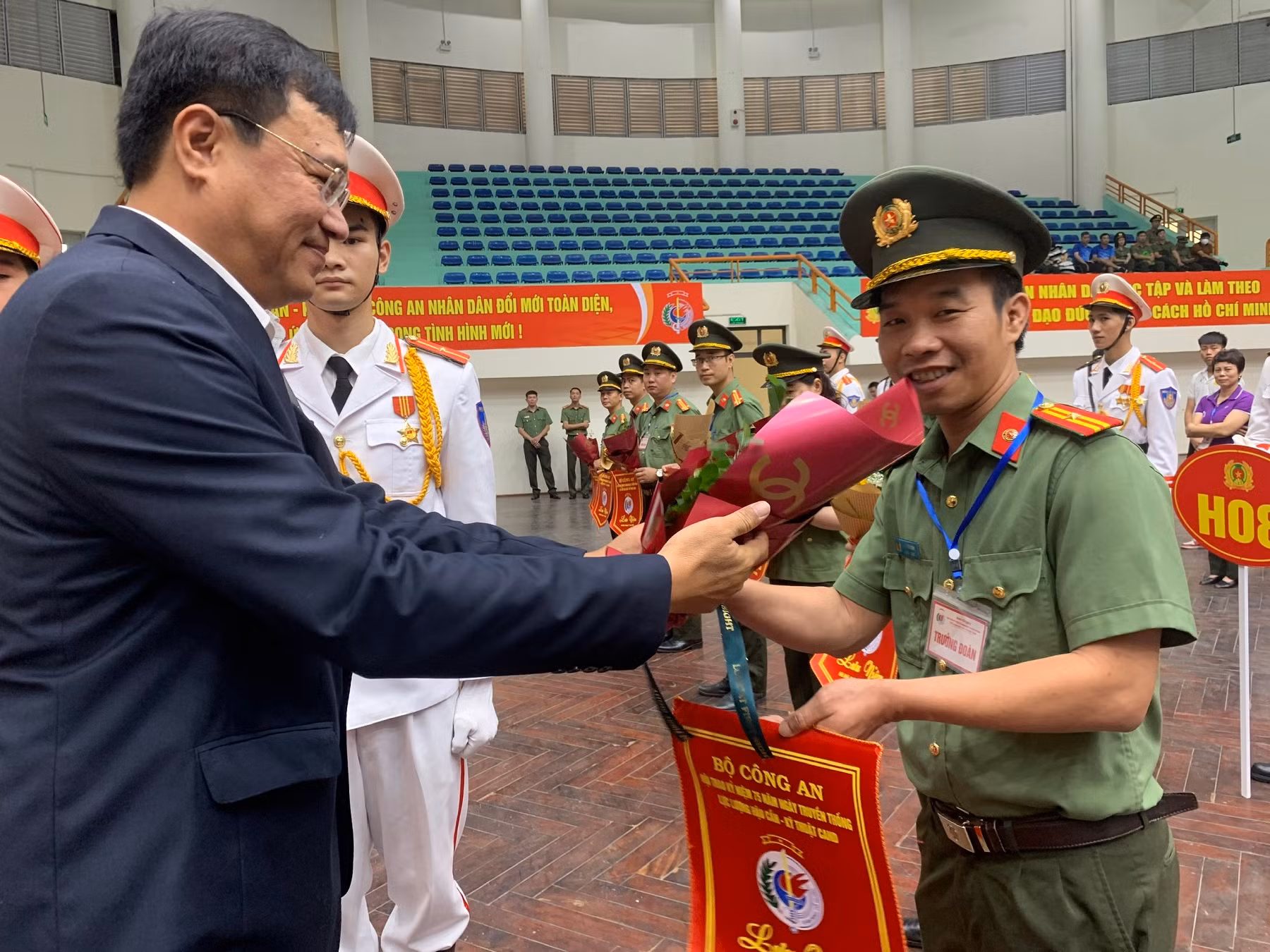 Khai mạc Hội thao kỷ niệm 75 năm Ngày truyền thống lực lượng Hậu cần - Kỹ&nbsp;thuật CAND -0