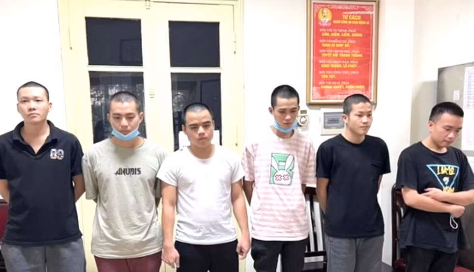 Khởi tố 6 đối tượng trong đường dây điều chế 