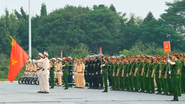 Công an các địa phương ra quân đảm bảo ANTT dịp Tết Quý Mão 2023