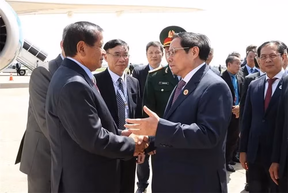 Thủ tướng Phạm Minh Chính về tới Hà Nội, kết thúc chuyến công tác tại Campuchia -0