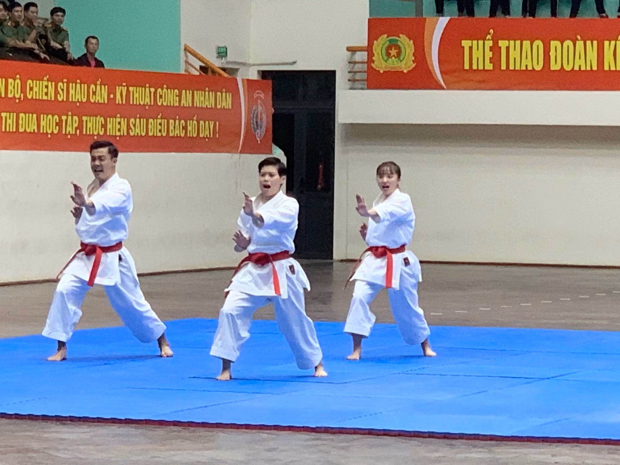 Khai mạc Hội thao kỷ niệm 75 năm Ngày truyền thống lực lượng Hậu cần - Kỹ&nbsp;thuật CAND -0