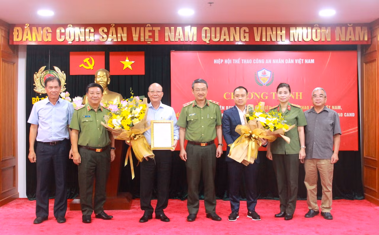 Bổ sung Uỷ viên Ban Chấp hành Hiệp hội Thể thao CAND, khen thưởng tập thể, cá nhân xuất sắc -0