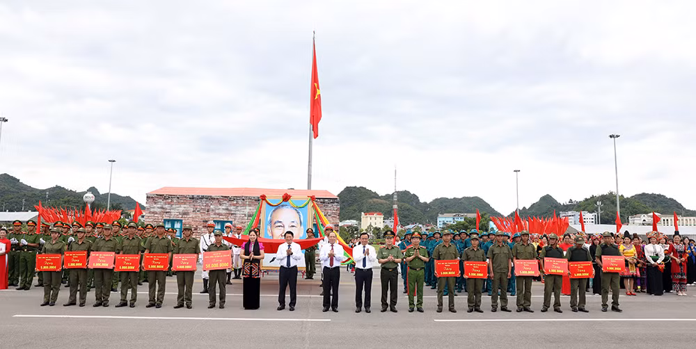 Xây dựng lực lượng bảo vệ ANTT ở cơ sở đáp ứng yêu cầu nhiệm vụ trong tình hình mới -0