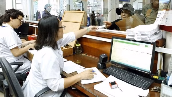 Cải cách thủ tục, quy trình để tăng khả năng tiếp cận dịch vụ khám, chữa bệnh BHYT