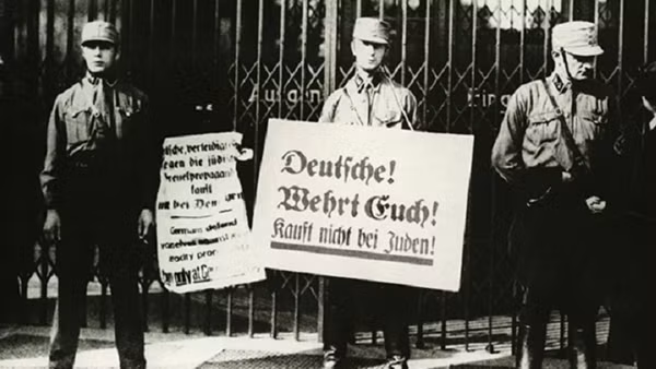 10 nguyên nhân nạn diệt chủng Holocaust
