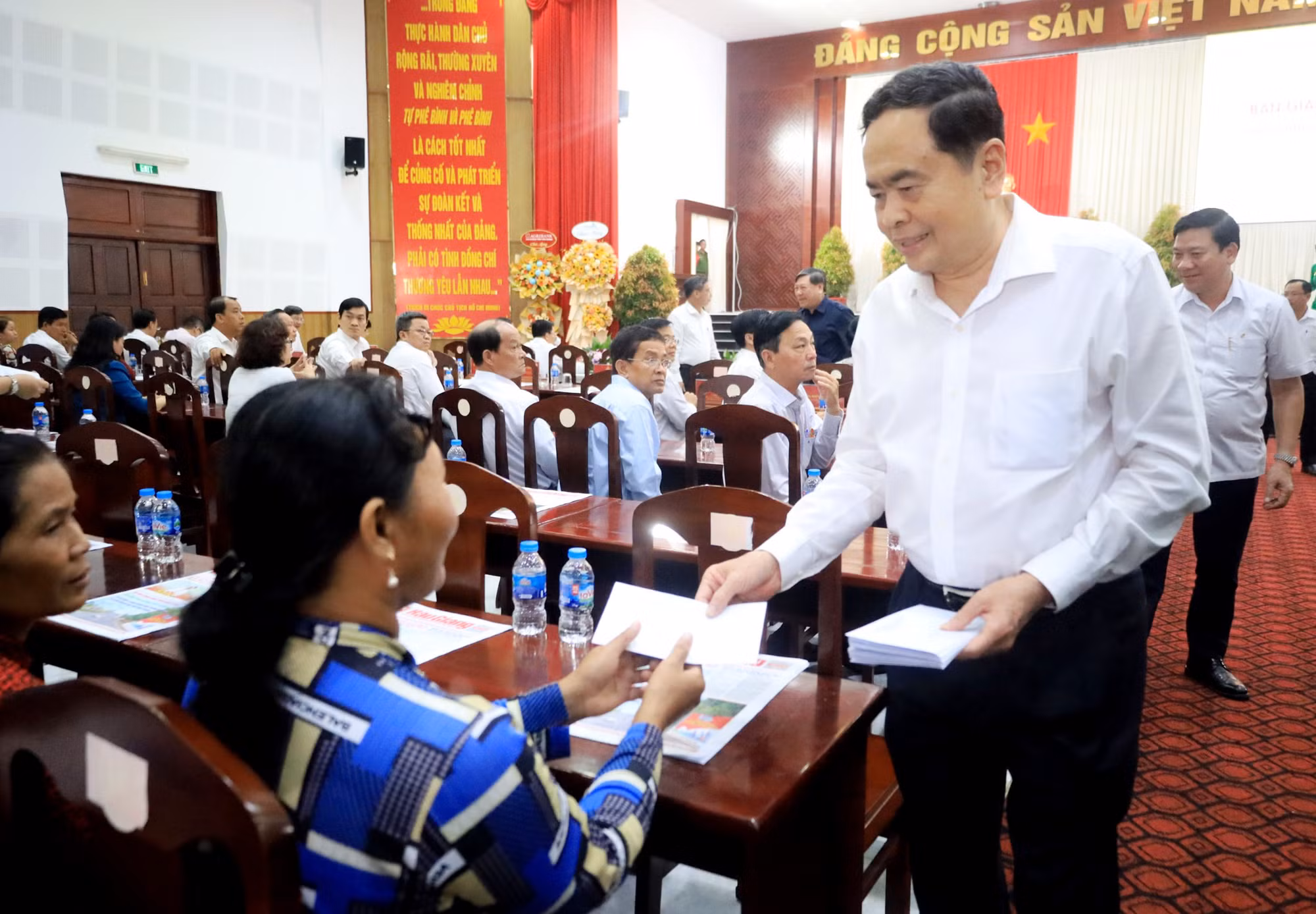 Chủ tịch nước Võ Văn Thưởng dự Lễ kỷ niệm 20 năm thành lập tỉnh Hậu Giang -0