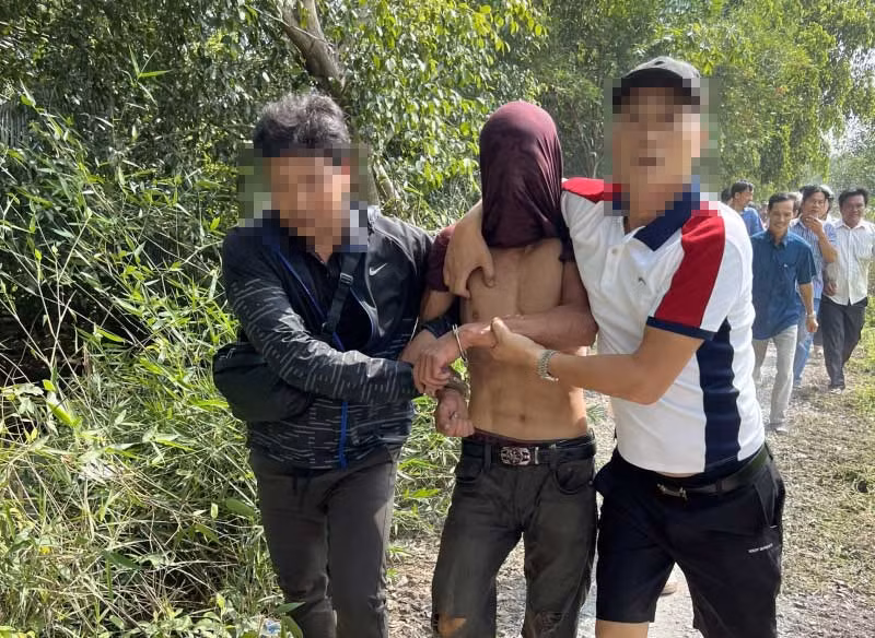 Đã bắt được nghi phạm lẩn trốn nhiều ngày trong rừng sau khi giết người, cướp tài sản -0