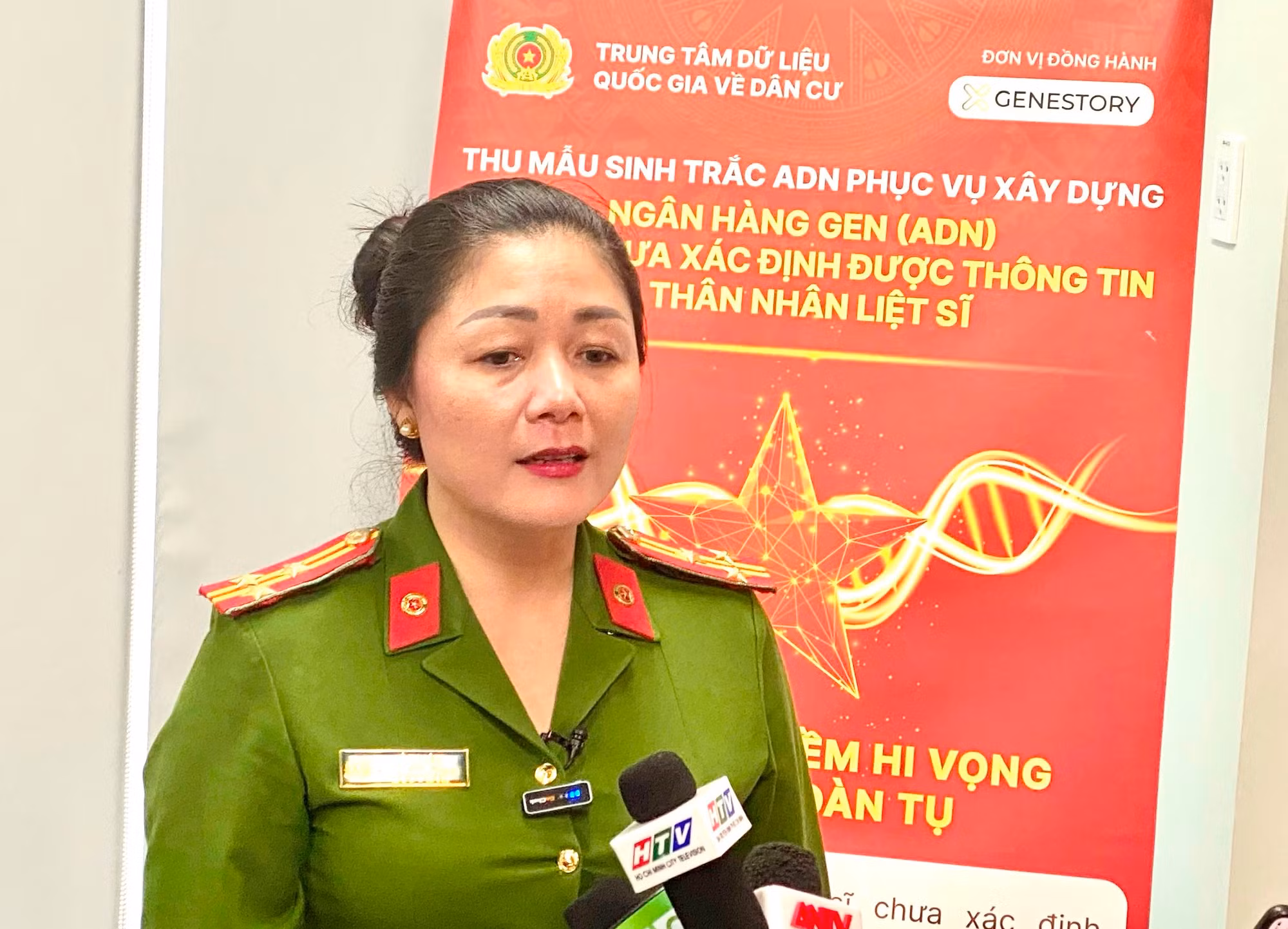 Thu mẫu Gen cho thân nhân liệt sĩ chưa xác định được danh tính -0