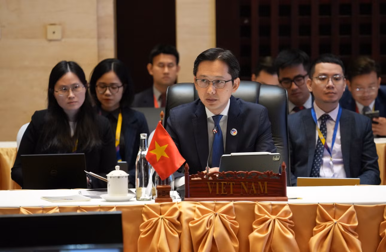 Bộ trưởng Ngoại giao các nước ASEAN tưởng niệm Tổng Bí thư Nguyễn Phú Trọng -0