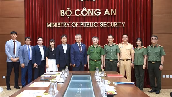 Bộ Công an tăng cường hợp tác với Cơ quan Cảnh sát biển Hàn Quốc
