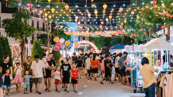 Không gian trải nghiệm phố đi bộ và chợ đêm TNR Stars Diễn Châu