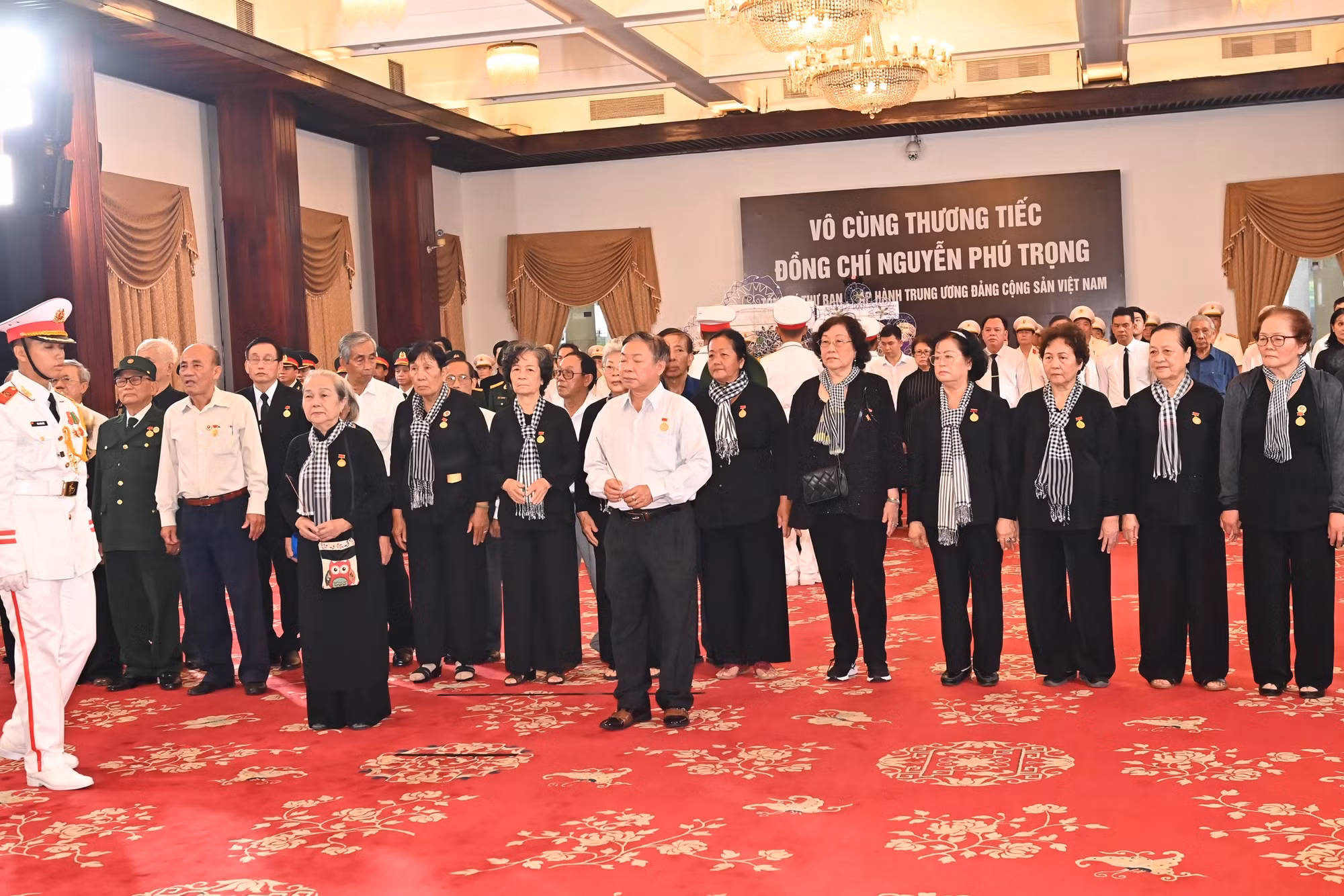 Hơn 500 đoàn đăng ký đến viếng Tổng Bí thư Nguyễn Phú Trọng -0